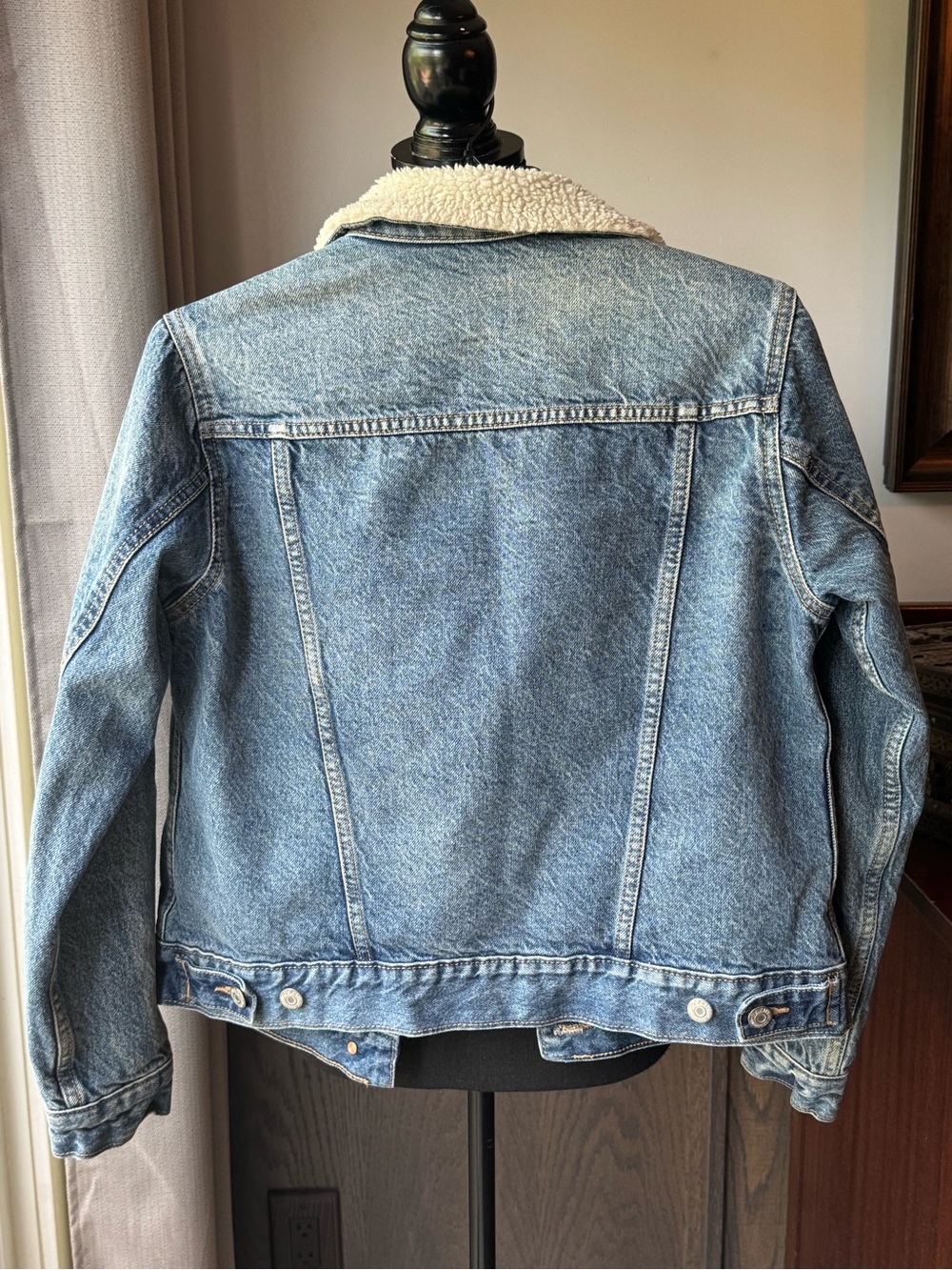 Old Navy Blue Denim Jacket with Cream Sherpa Collar and Red Plaid Lining small - Picture 3 of 7